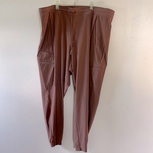 Athleta Venture Pant 20W.